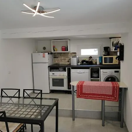 Casa de Férias Maison 47m2 à 800 M De La Saint-Raphaël