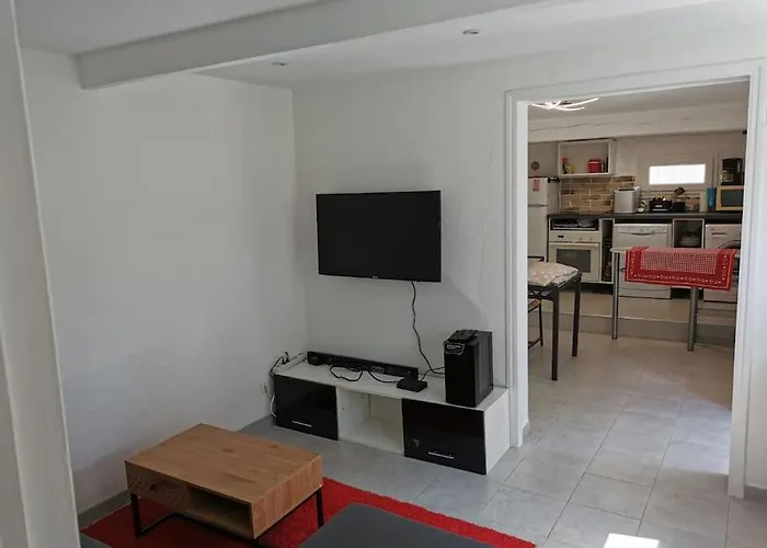 Maison 47m2 A 800 M De La * Saint-Raphael (Var)