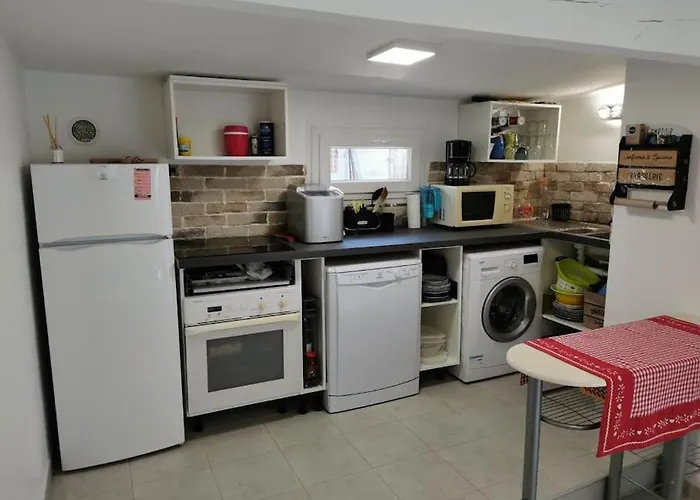 Holiday home Maison 47m2 A 800 M De La